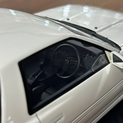 Ignition Model 1:18 Toyota Supra 3.0 GT LIMITED MA70 White Resin - showroom-quality model replica