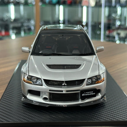 Ignition Model 1:18 Resin Mitsubishi Lancer Evolution IX CT9A Silver - studio product photo of the scale model