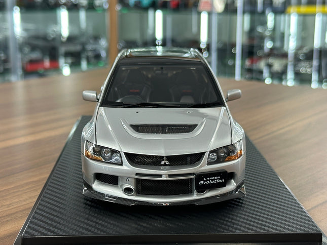 Ignition Model 1:18 Resin Mitsubishi Lancer Evolution IX CT9A Silver - studio product photo of the scale model