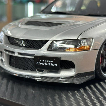 Ignition Model 1:18 Resin Mitsubishi Lancer Evolution IX CT9A Silver - detailed model car replica