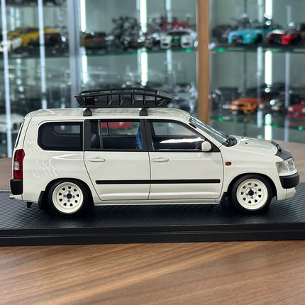 Ignition Model 1:18 Toyota Probox GL NCP51V White Resin - collectible scale model car