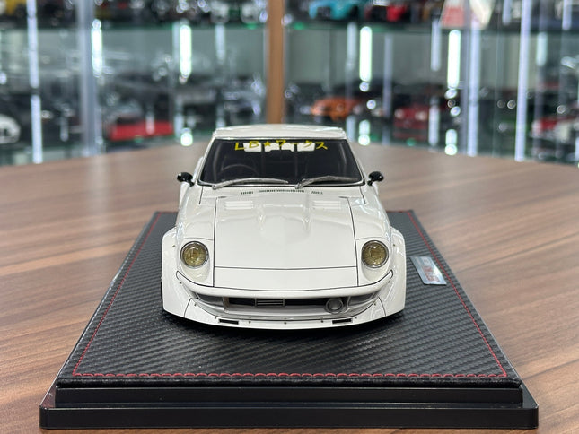 Ignition Model 1:18 Nissan LB-WORKS Fairlady Z S30 F31 White Resin - studio product photo of the scale model