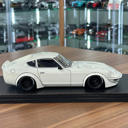 Ignition Model 1:18 Nissan LB-WORKS Fairlady Z S30 F31 White Resin - collectible scale model car