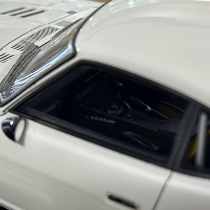 Ignition Model 1:18 Nissan LB-WORKS Fairlady Z S30 F31 White Resin - collector edition scale model