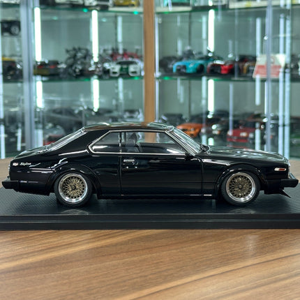 Ignition Model Nissan Skyline 2000 GT-ES C210 1/18 Resin Model Car Black - studio product photo of the scale model