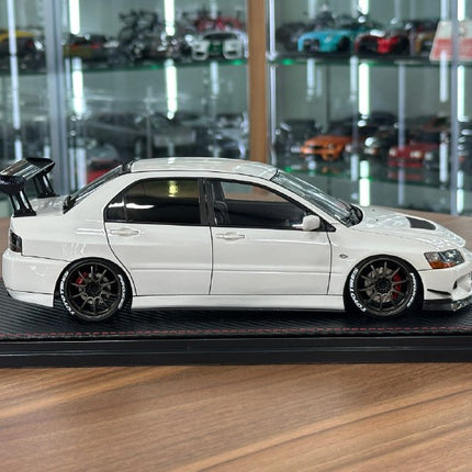 Ignition Model 1:18 Resin Mitsubishi Lancer Evolution IX CT9A White - collectible scale model car