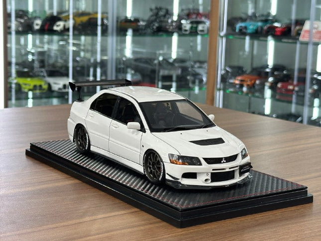 Ignition Model 1:18 Resin Mitsubishi Lancer Evolution IX CT9A White - detailed collector display model