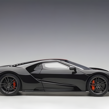 AutoArt Ford GT 2017 Black 1:18 Diecast Model Car - scale model for display