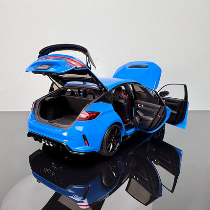 Motorhelix Honda Civic Type R FL5 Limited Edition 1:18 Diecast Model Car - scale model for display