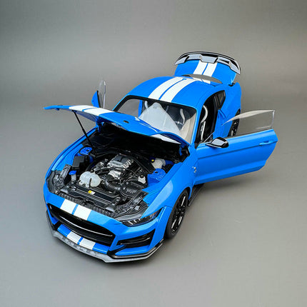 AutoArt Ford Mustang Shelby GT500 Blue 1:18 Diecast Model Car - hand-finished display model