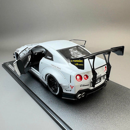 Solido Nissan GT-R R35 2010 Grey 1:18 Diecast Model Car - detailed die-cast style model