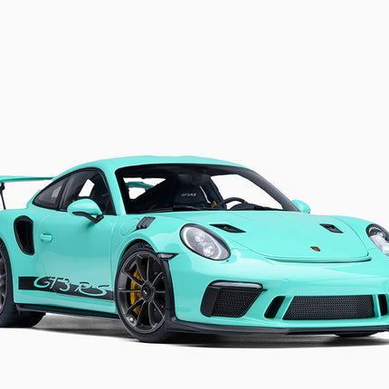https://www.mydiecastcars.com/wp-content/uploads/2026/05/78181w-scaled-1.jpg