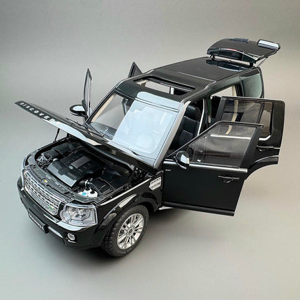 Whelart Land Rover Discovery 4 1:18 Diecast Model Car - detailed die-cast style model