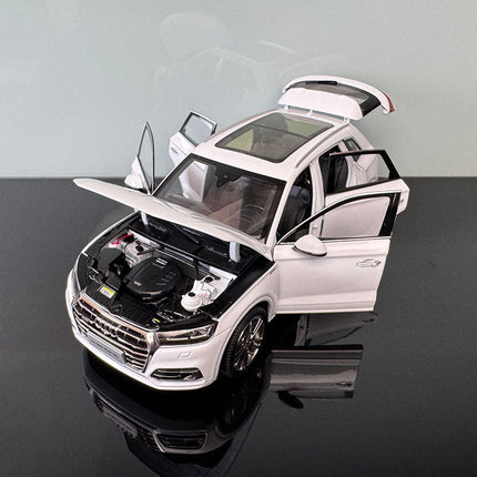YX Car Model Audi Q5 White Black 1:18 Diecast Model Car - detailed die-cast style model