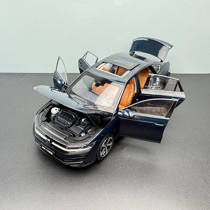 YX Car Model Volkswagen Magotan B9 Blue 1:18 Diecast Model Car - premium collector scale model