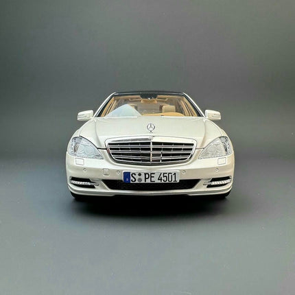 MH Mercedes-Benz S600L W221 1:18 Diecast Model Car - detailed die-cast style model