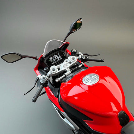 Qianjiang SRK 921RR Red Motorcycle 1:9 Diecast Model Motorcycle - detailed die-cast style model