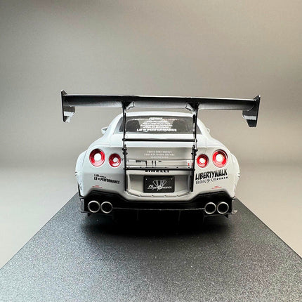 Solido Nissan GT-R R35 2010 Grey 1:18 Diecast Model Car - premium collector scale model