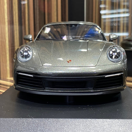 Minichamps Porsche 911 Carrera 4S 2019 1:18 Grey Metallic Resin Model - fine detailed model replica