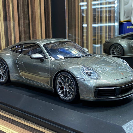 Minichamps Porsche 911 Carrera 4S 2019 1:18 Grey Metallic Resin Model - detailed collector display model