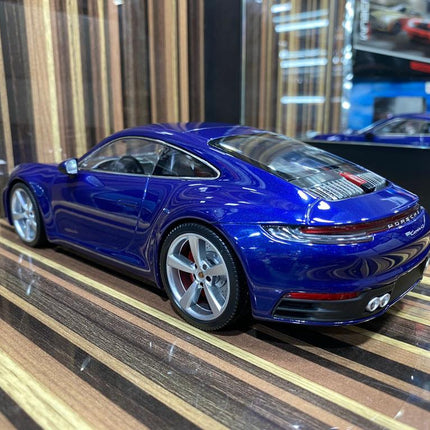 Minichamps Porsche 911 Carrera 4S 2019 1:18 Resin Model Blue - fine detailed model replica
