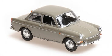 1:18 scale diecast classic car model, gray coupe with chrome details, on white background