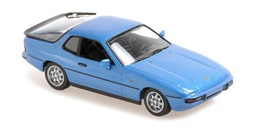 1:18 scale blue diecast Porsche model car with detailed interior and silver wheels