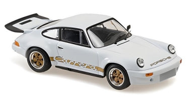 1:18 scale white Porsche diecast model car with gold wheels and side decals