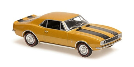 Gold diecast model car with black racing stripes, classic muscle car design, 1:18 scale