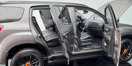 YX Car Model Isuzu MU-X Meteorite Grey 1:18 Diecast Model Car - collector edition scale model