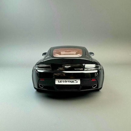 AutoArt Aston Martin V12 Vantage S 1:18 Diecast Model Car - premium collector scale model