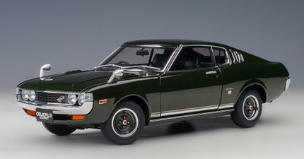 1:18 scale diecast classic green sports car model with chrome accents and black interior