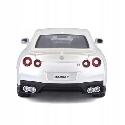 Bburago Nissan GT-R 2017 White 1:24 Scale Diecast Model with Custom Plates