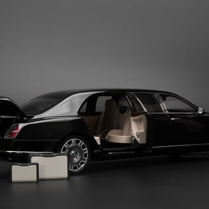 https://www.mydiecastcars.com/wp-content/uploads/2020/03/Bentley-Mulsanne-Grand-Limousine-black-almost-real-5w.jpg