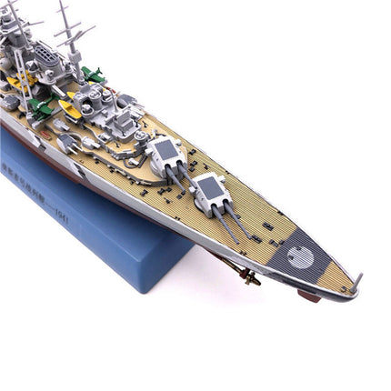 https://cdn.shopify.com/s/files/1/0567/1364/2151/products/Bismarck-Battleship-1-1000-Scale-Diecast-Model-4.jpg?v=1670524484