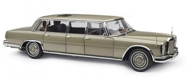 1:18 scale classic luxury diecast model car, beige limousine with chrome details