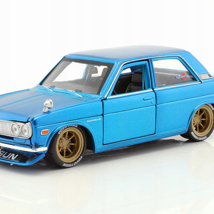 https://a.allegroimg.com/original/11a4a3/672d125b4af68529844f33552153/Datsun-510-Tokyo-Mod-JDM-1971-Candy-Blue-Maisto-Design-1-24-Model-Samochodu