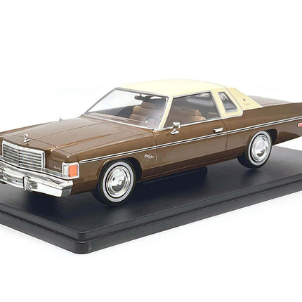 https://a.allegroimg.com/original/11e249/75c4a17a432a96f2a833364f75e8/Dodge-Royal-Monaco-C-Coupe-1977-Brown-Metallic-Beige-WhiteBox-1-24-124261-Skala-skale-1-19-do-1-25