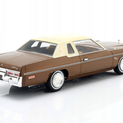 https://a.allegroimg.com/original/1149b0/8252fa3848ee83421b2a88fb45e1/Dodge-Royal-Monaco-C-Coupe-1977-Brown-Metallic-Beige-WhiteBox-1-24-124261-Stan-opakowania-oryginalne