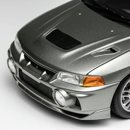 Motorhelix Mitsubishi Lancer Evolution IV Steel Silver 1:18 Diecast Model Car - collector edition scale model