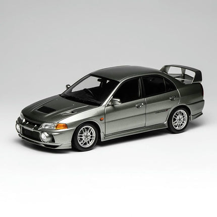 Motorhelix Mitsubishi Lancer Evolution IV Steel Silver 1:18 Diecast Model Car - detailed collector display model