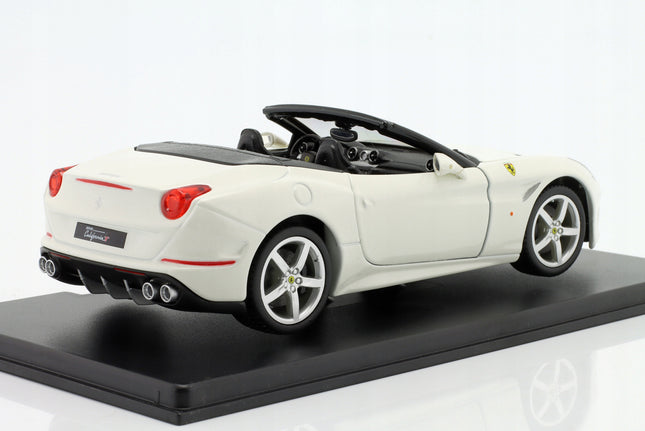 https://a.allegroimg.com/original/111da9/c6b0b512451b892a9f04ba465394/Ferrari-California-T-Spider-Open-Roof-2014-White-Bburago-1-24-1-24-AB24F004-Kod-producenta-AB24F004