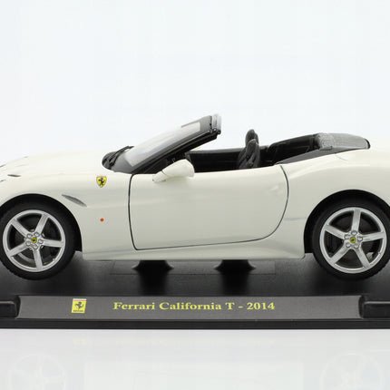 https://a.allegroimg.com/original/11fff8/0ba506824f79a726116b7975d33b/Ferrari-California-T-Spider-Open-Roof-2014-White-Bburago-1-24-1-24-AB24F004-Marka-Bburago
