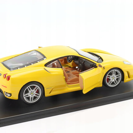 https://a.allegroimg.com/original/11c121/c60d35bc4171931bda4a0793030d/Ferrari-F430-2004-Yellow-Bburago-1-24-1-24-Zolty-Model-Samochodu-AB24F007-EAN-GTIN-634474905129