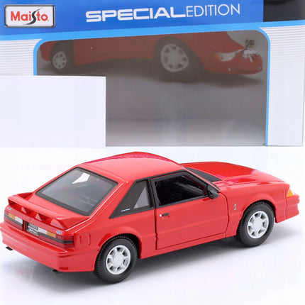https://a.allegroimg.com/original/11feb4/032d10414daebe793cf1ca2f8004/Ford-Mustang-SVT-Cobra-1993-Maisto-1-24-Czerwony-Metalowy-Model-Samochodu-Stan-zlozenia-Calosc-die-cast