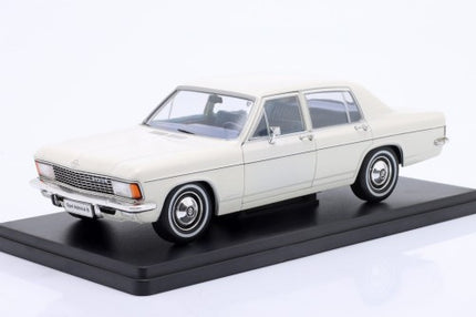 https://automodele.eu/environment/cache/images/productGfx_741913_500_500/G1648013-Opel-Admiral-B-1969-White-Hachette-124.jpg