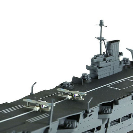 https://cdn.shopify.com/s/files/1/0567/1364/2151/files/HMS-Ark-Royal-WWII-British-Navy-Aircraft-Carrier-1-700-Scale-Diecast-Model-6.jpg?v=1703266424