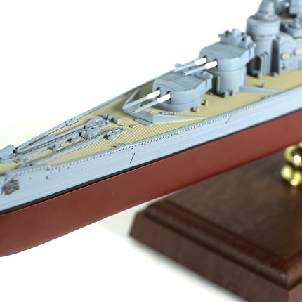 https://cdn.shopify.com/s/files/1/0567/1364/2151/files/HMS-Hood-Admiral-Class-Battlecruiser-Royal-Navy-1-700-Scale-Diecast-Model-6.jpg?v=1703258158