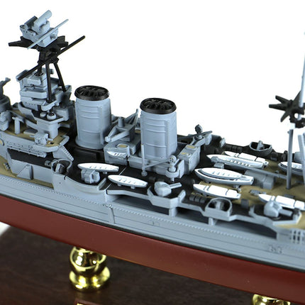 https://cdn.shopify.com/s/files/1/0567/1364/2151/files/HMS-Hood-Admiral-Class-Battlecruiser-Royal-Navy-1-700-Scale-Diecast-Model-7.jpg?v=1703258158