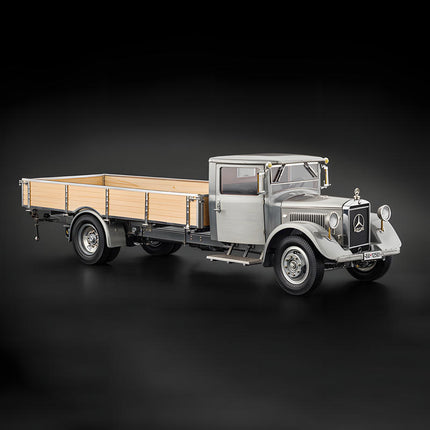CMC Mercedes-Benz LO 2750 Racing Transporter Silver M-171 1:18 Diecast Model Car - scale model for display